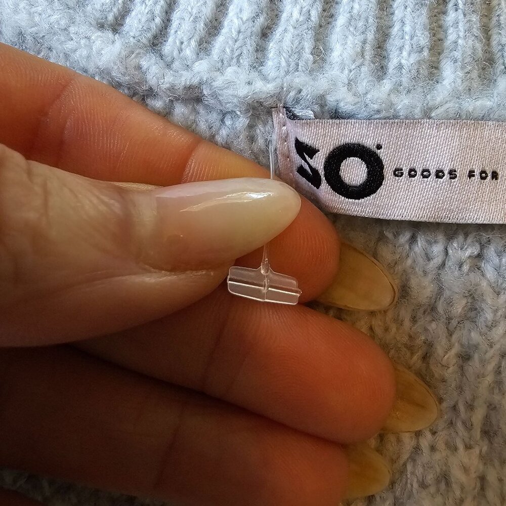 NWT SO Gray Women's V Neck Sweater Top size XL - Picture 11 of 11